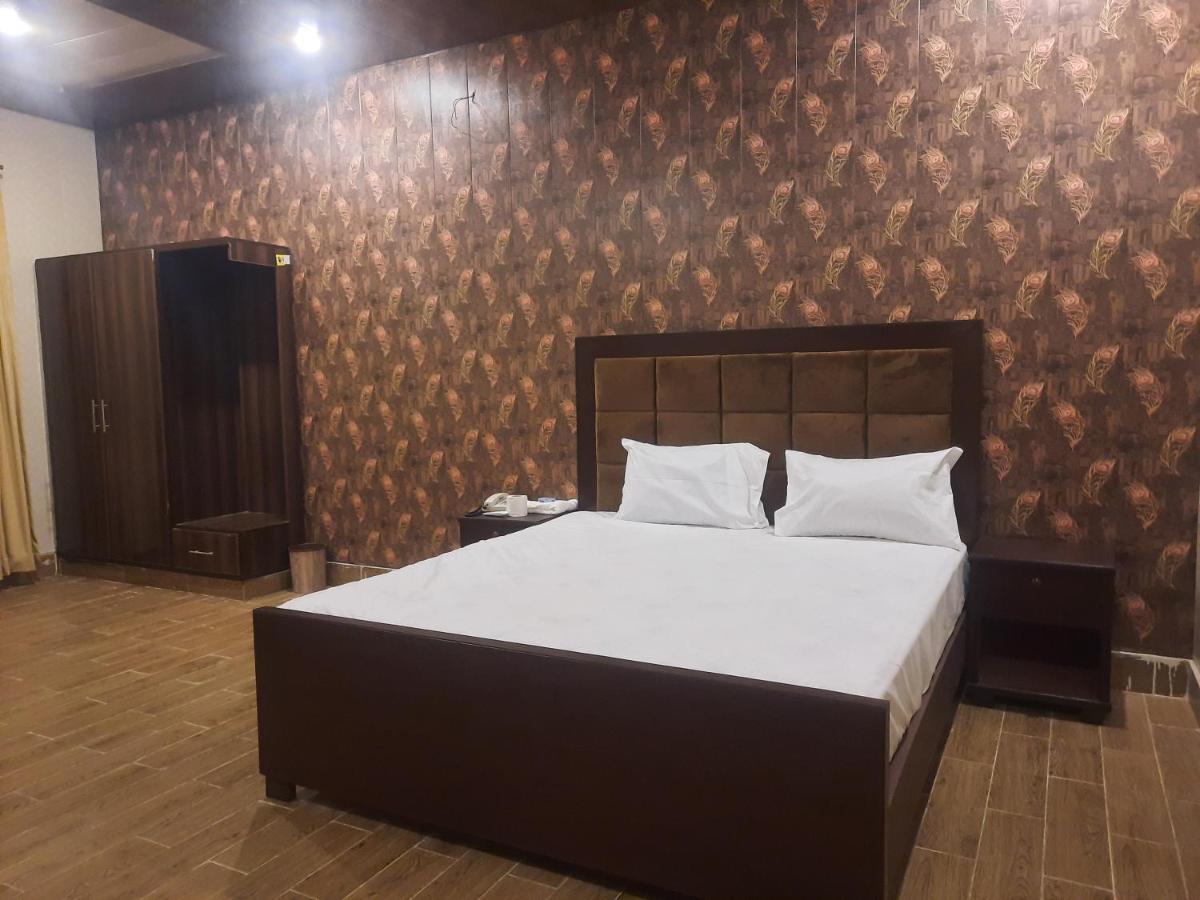 Royal Fort Executive Hotel Gulberg Lahor Kültér fotó