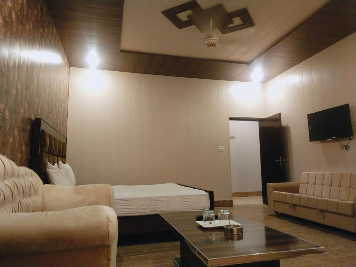 Royal Fort Executive Hotel Gulberg Lahor Szoba fotó