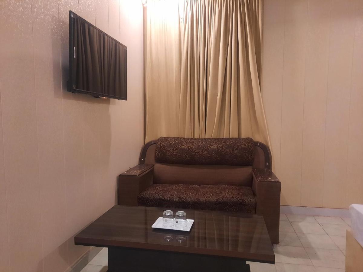 Royal Fort Executive Hotel Gulberg Lahor Szoba fotó