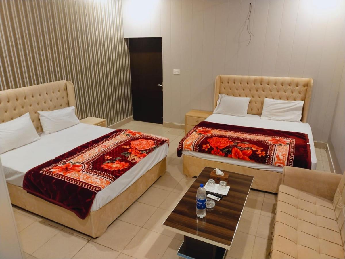 Royal Fort Executive Hotel Gulberg Lahor Kültér fotó