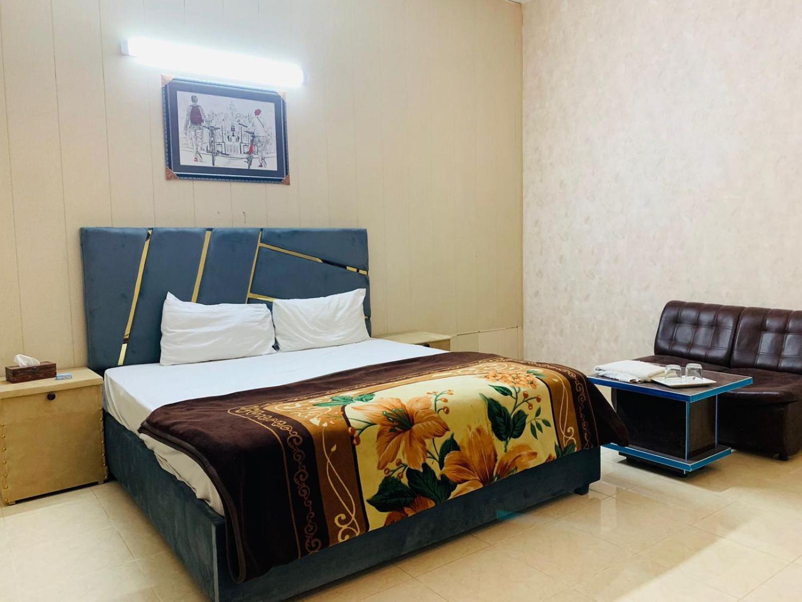 Royal Fort Executive Hotel Gulberg Lahor Kültér fotó