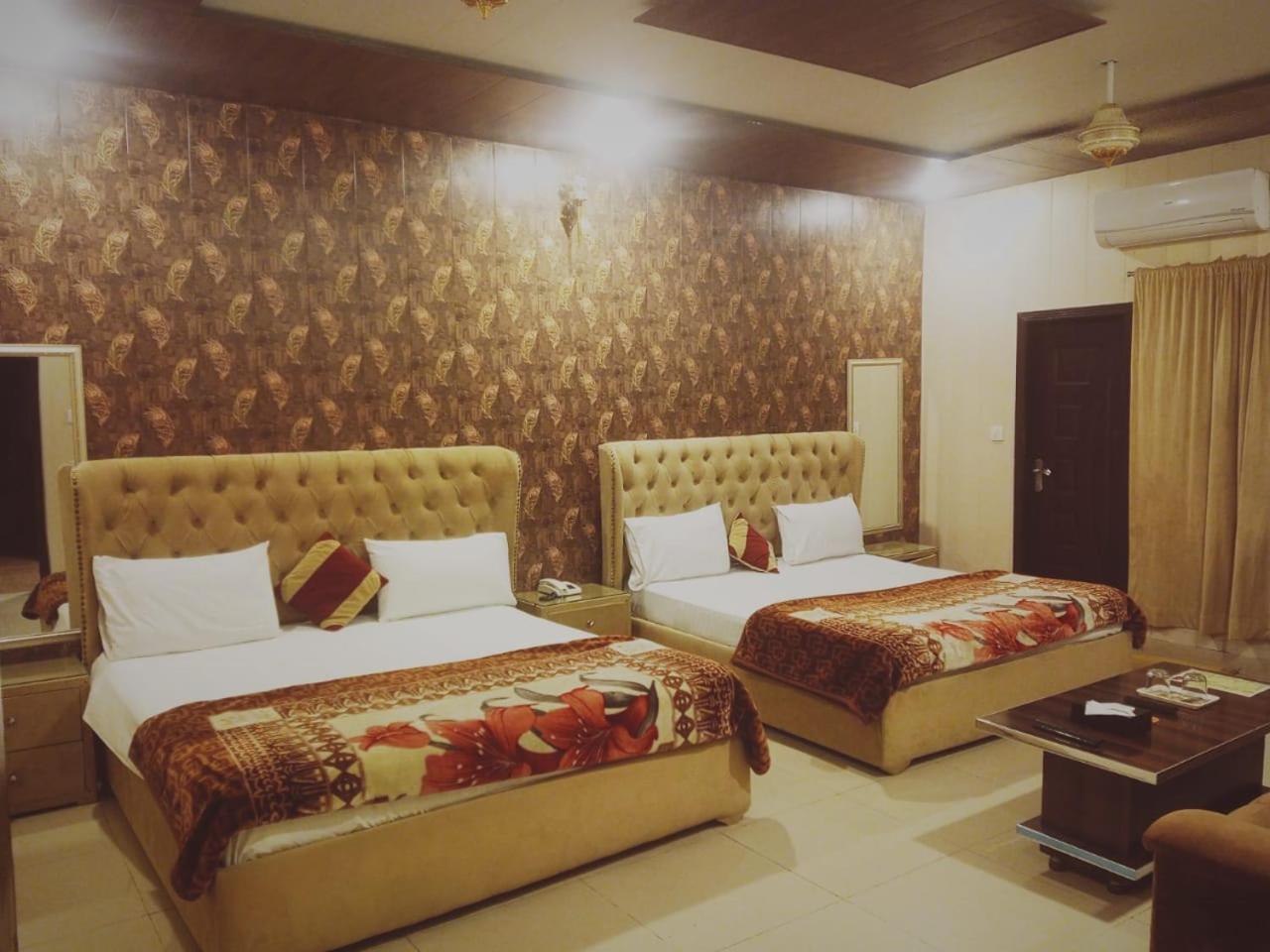 Royal Fort Executive Hotel Gulberg Lahor Kültér fotó