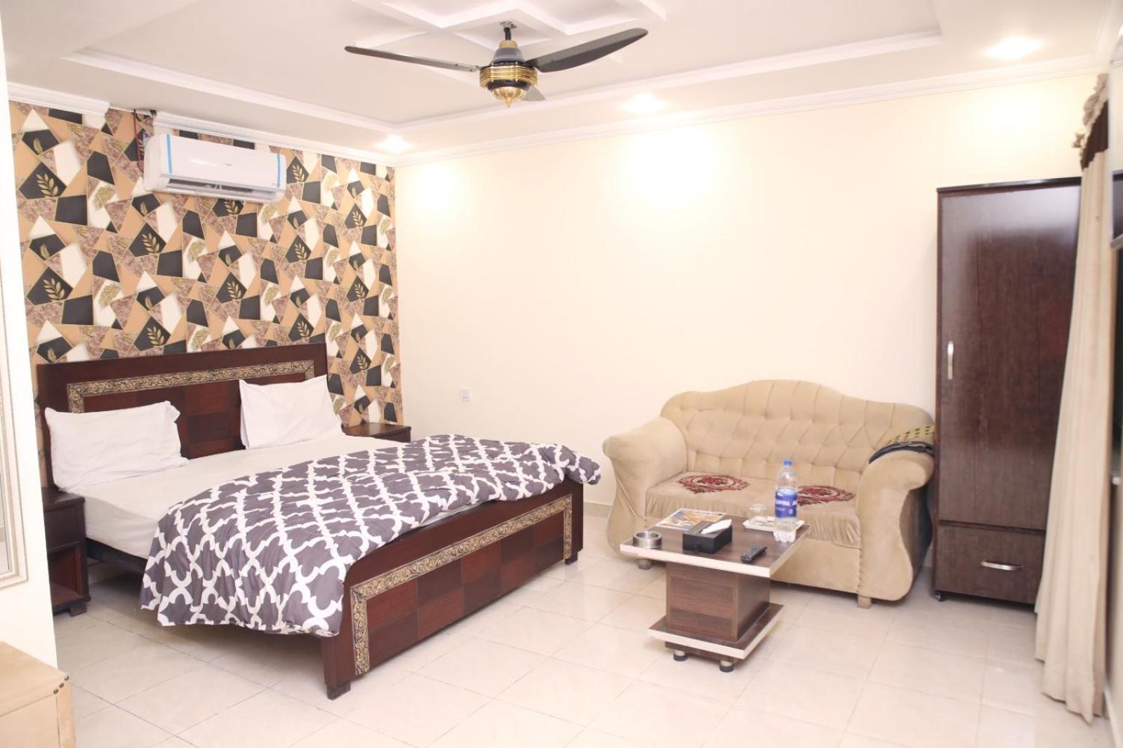 Royal Fort Executive Hotel Gulberg Lahor Kültér fotó