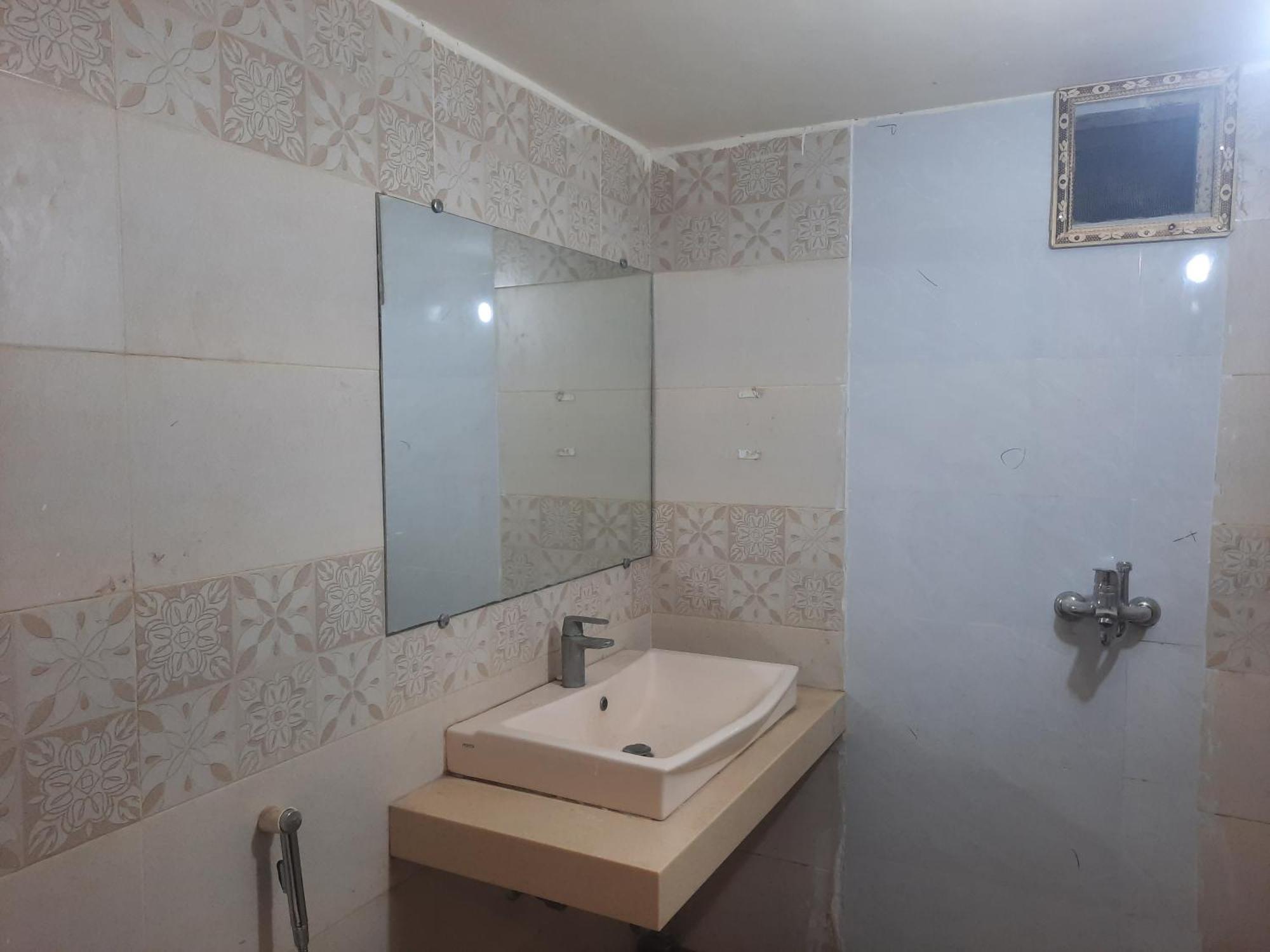 Royal Fort Executive Hotel Gulberg Lahor Szoba fotó